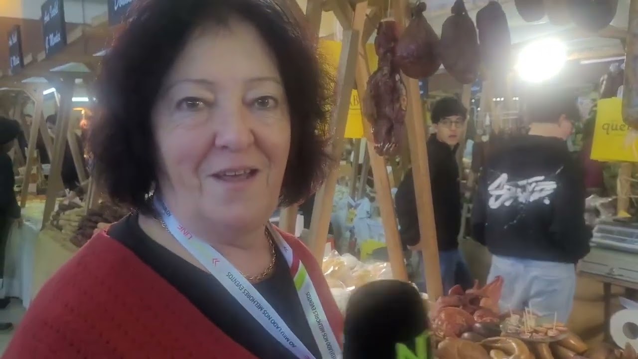 TÁBUA DE QUEIJOS E SABORES DA BEIRA: QUEIJOS, ENCHIDOS, FRUTA SECA E DOÇARIA