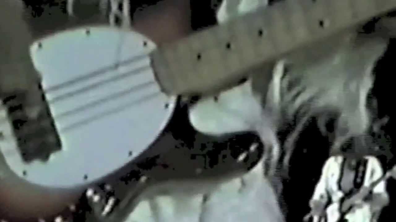 Louis Johnson Bass Solo, Brothers Johnson Live 1979 YouTube