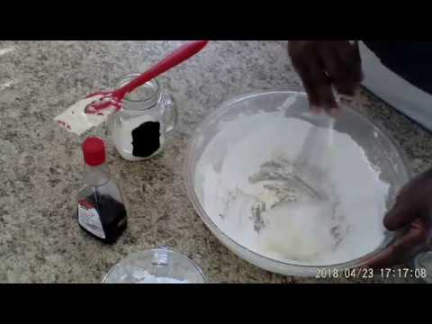 Vidéo: Glace à la crème pour gâteau