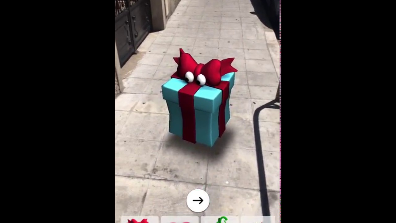 PAPERPLANE | First test of the app on the street!