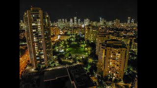 אורות גבעתיים בלילה - פארק גבעתיים  - מהאוויר 4K