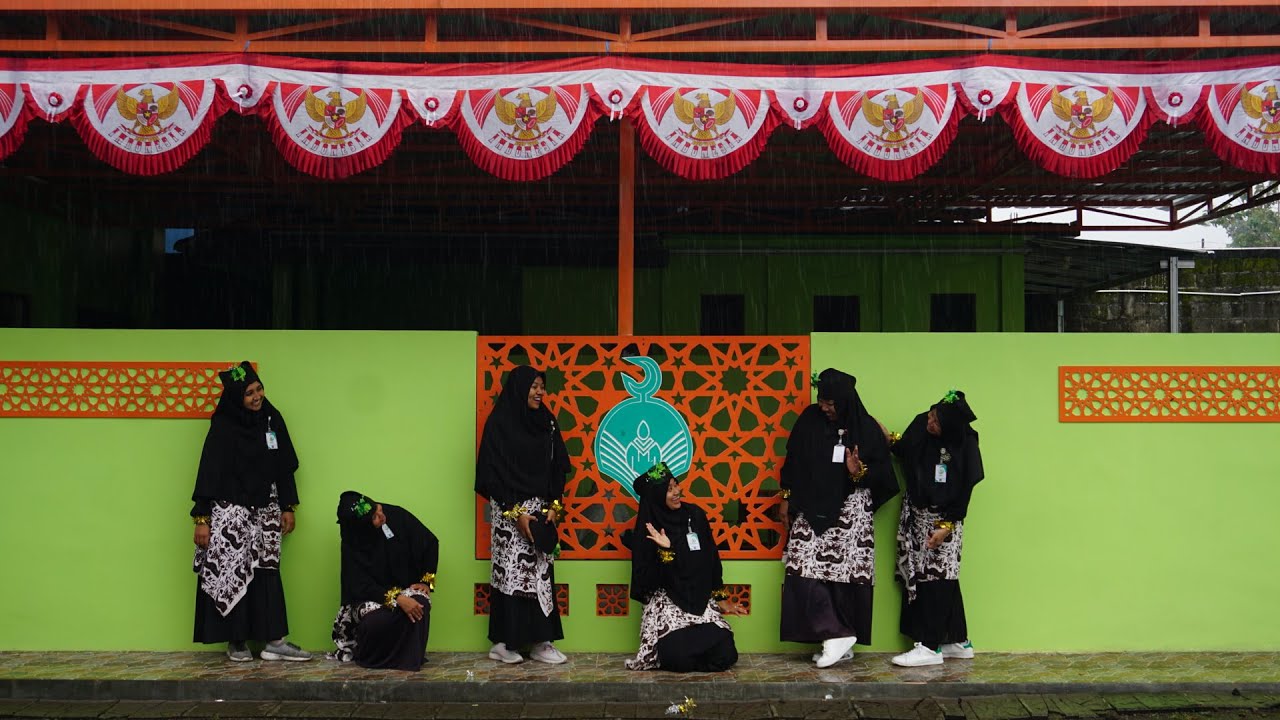 Senam Maumere: SMPIT Salman Al Farisi Boarding School