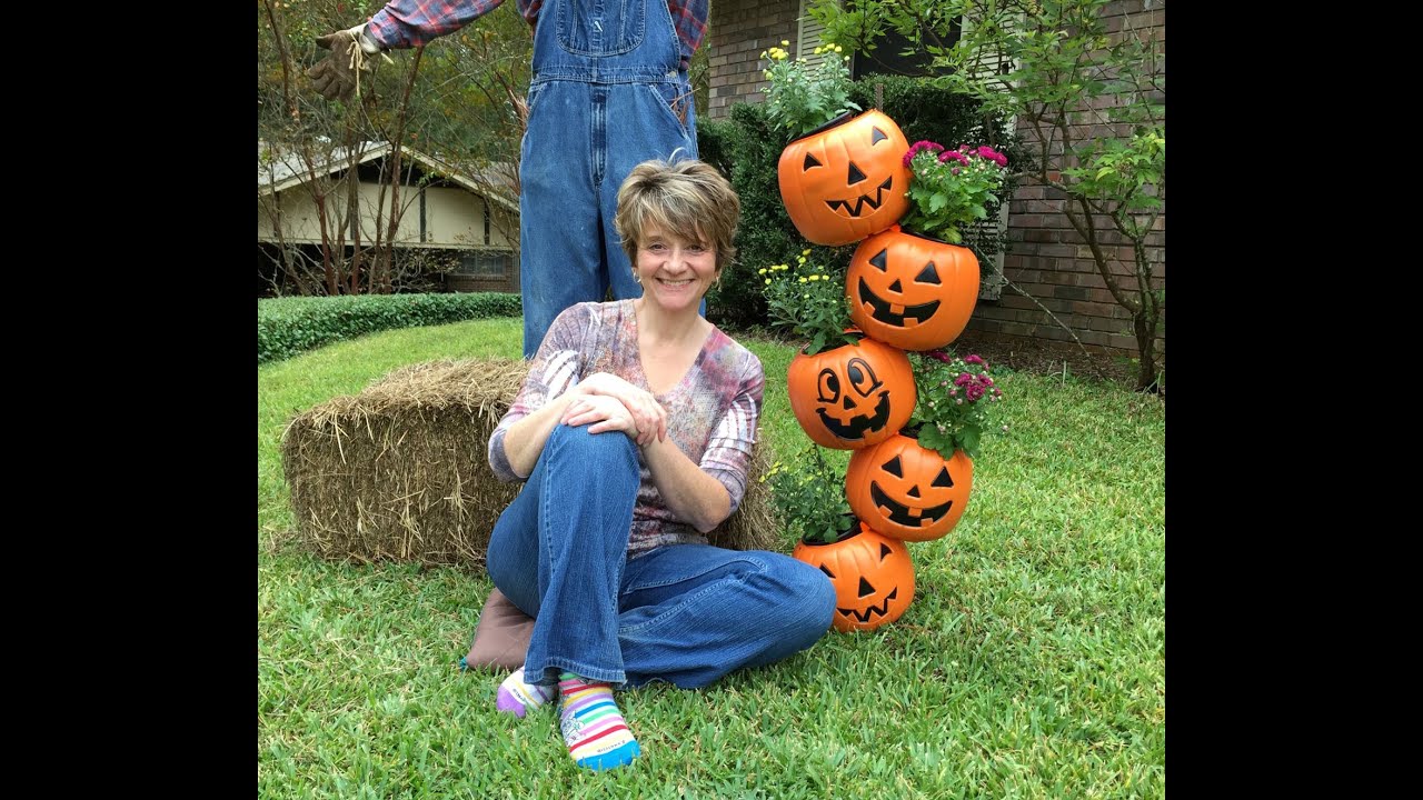 How to make a Topsy Turvy Pumpkin Planter Tutorial 