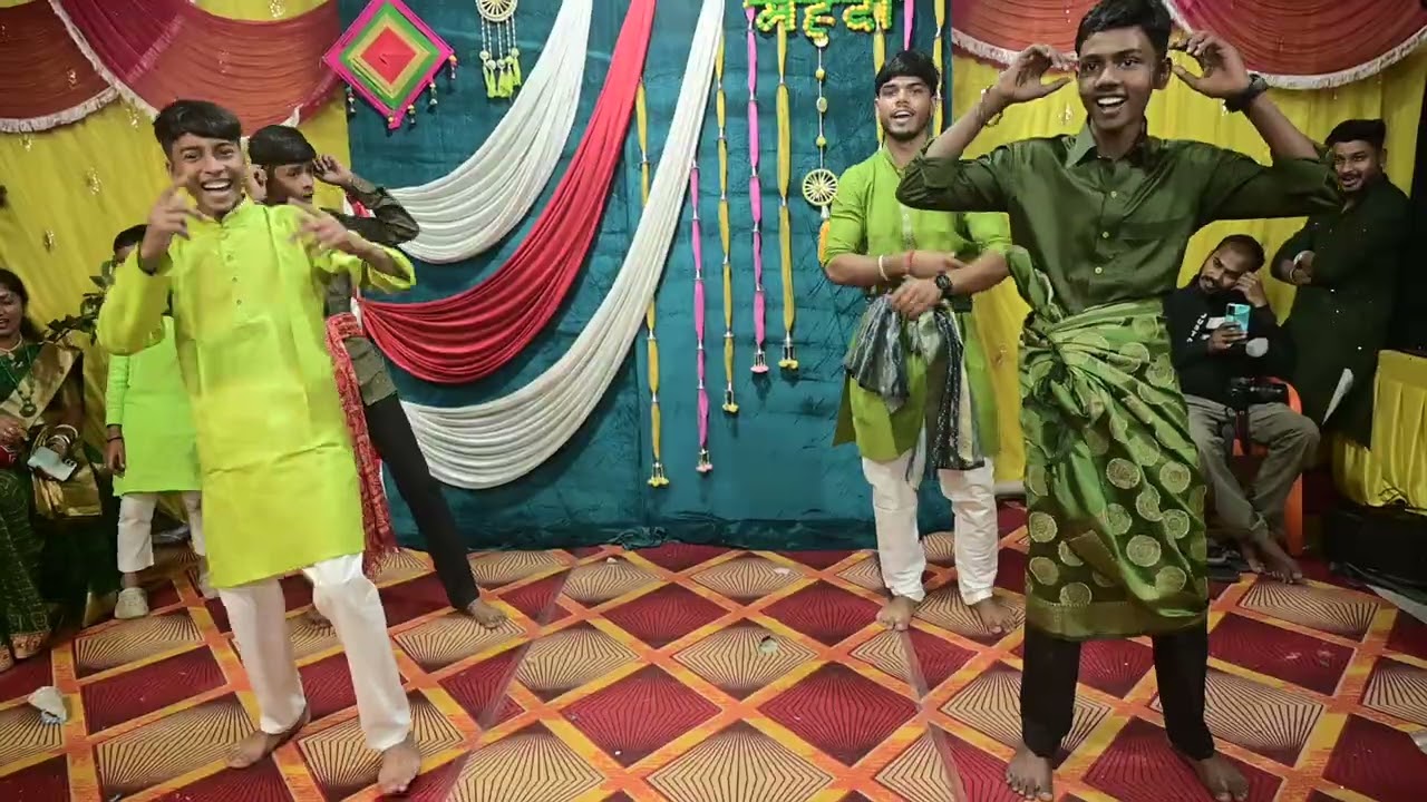 FUNNY DANCE PERFORMANCE BY COUSINS😅😍😍 