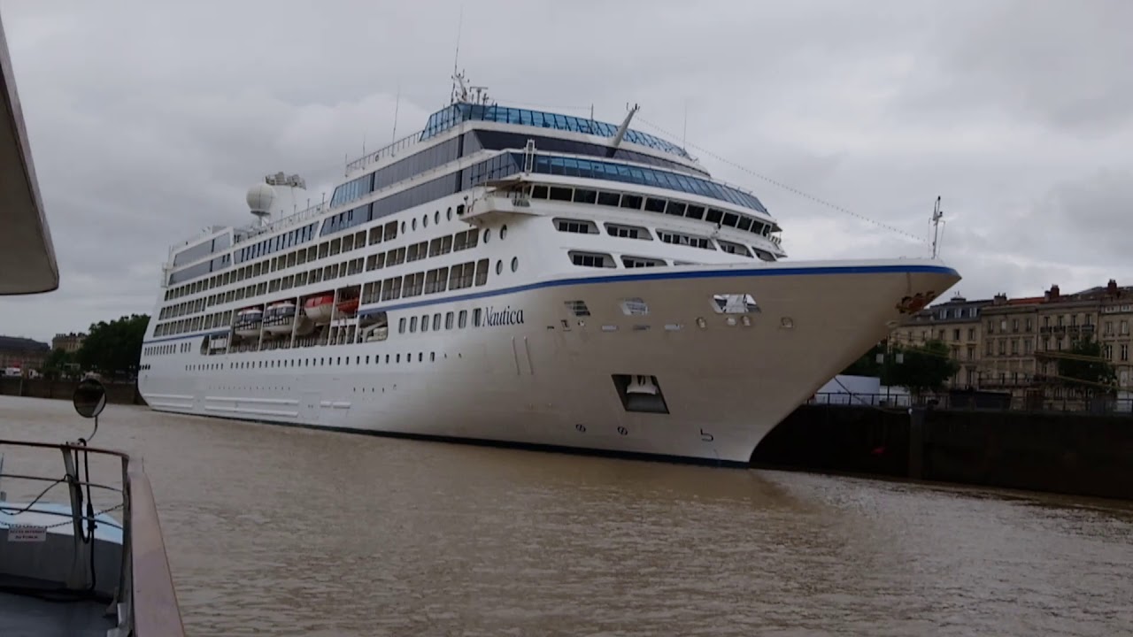 Batcub (Bat3) des Hangars aux Quinquonces (Bordeaux)