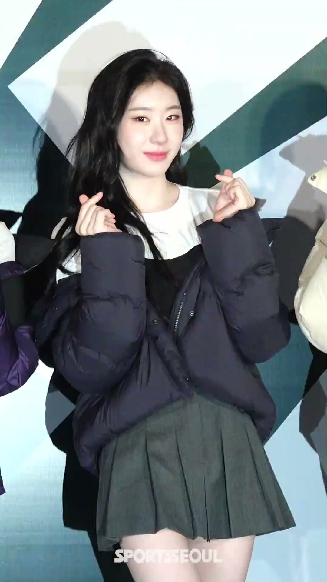 있지(ITZY) 채령, 새초롬한 고양이 미소
