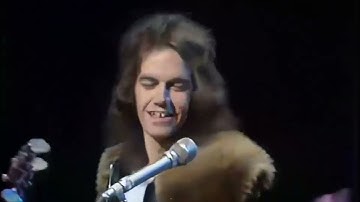 Slade - Mama Were All Crazee Now (TOTP 28th December 1972)