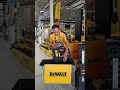 เครื่องเจียรไร้สาย STANLEY 4" 20V Brushlessรุ่น SBG710M1TA-B1