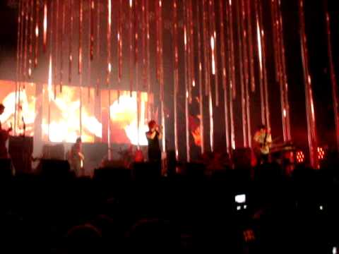 Radiohead nude concert in Poznan 25/8/09 - YouTube