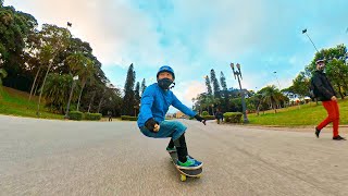 Skate Simulador de Surf na Ladeira do Museu do Ipiranga em São Paulo