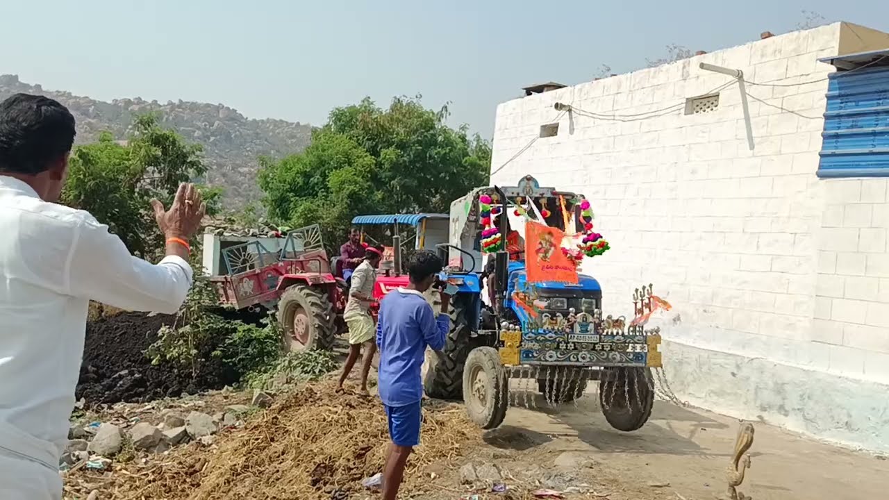 ఏమి దరిద్రంరా అనుకున్నాడు ఓనర్ mahindra 575 Di struck in mude tractor 