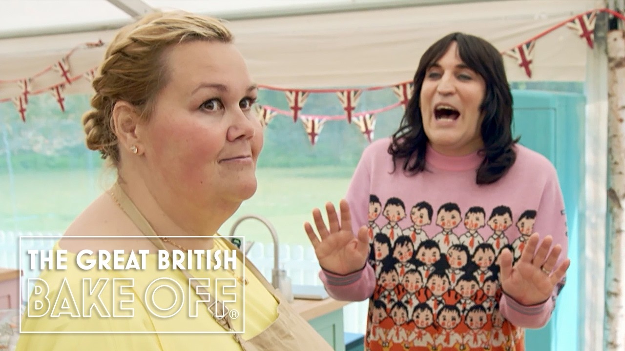 Это видео Нелли сделает ваш день лучше | The Great British Bake Off