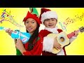 Wendy & Lyndon Pretend Play Singing Christmas Carol Songs & Nursery Rhymes for Presents