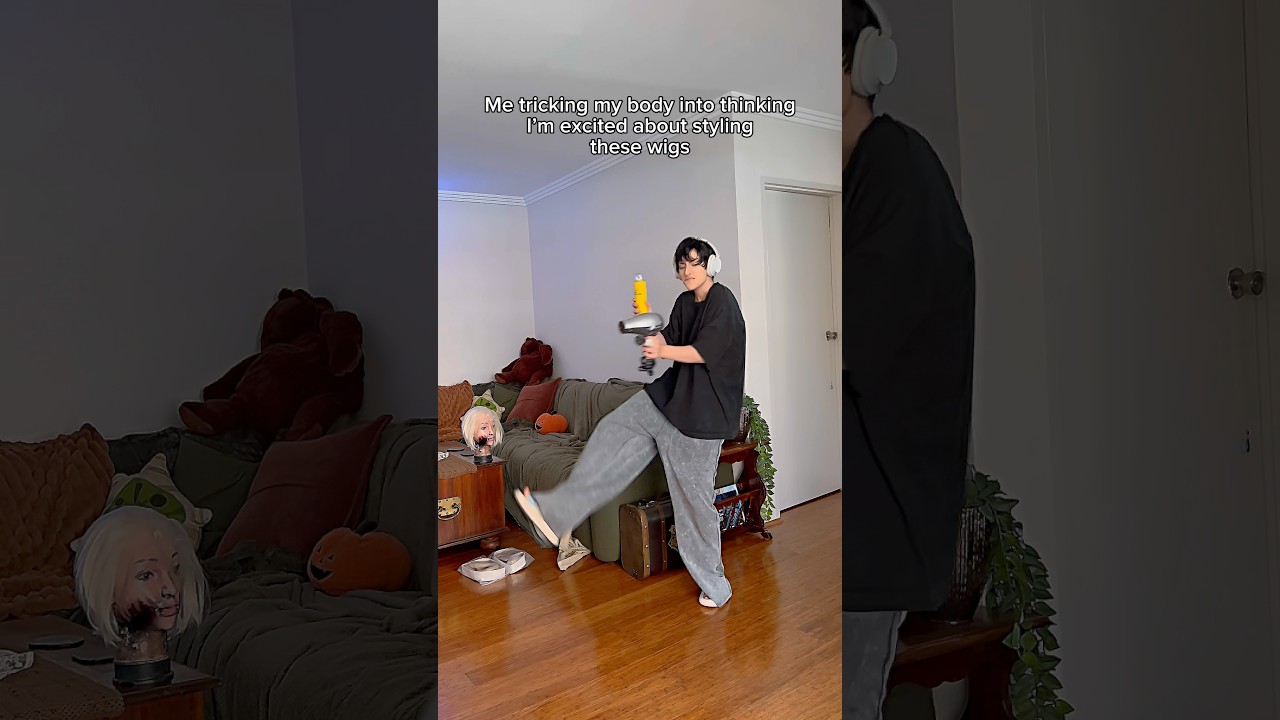 I love (gaslighting myself) wig styling!!! 😍 #cosplay #cosplayer #wigs