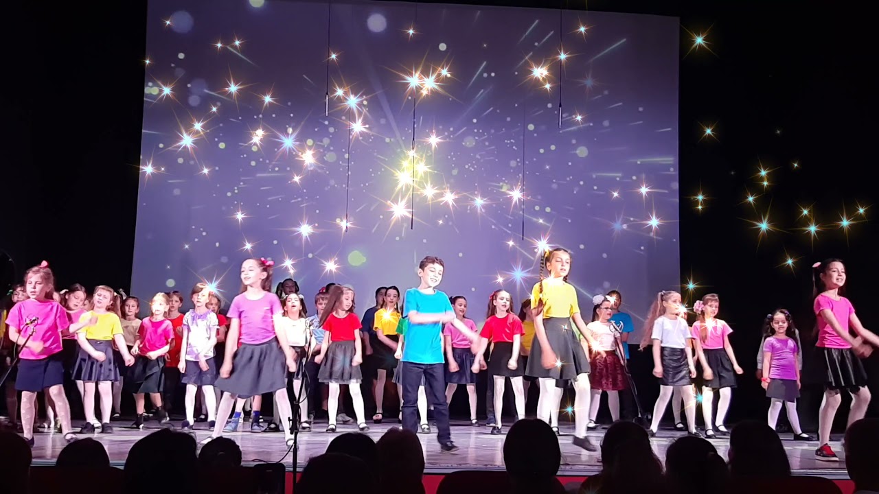 лето для дошкольников. занятия летом. мир без войны костюм. танец мир без войны. младший лети.