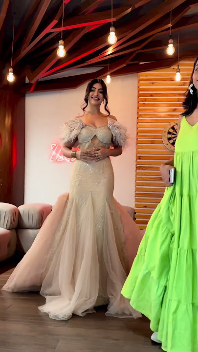 navel ❤️ navel kiss 😍 Navel kiss hot lady by Servant boy #kiss #romance