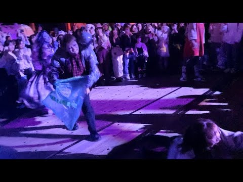 【USJ】人形ゾンビにゴミ袋を被せられる一般市民【ハロウィンホラーナイト・ゾンビデダンス2023】