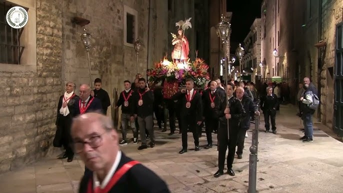 Le esequie di don Berselli: l'omelia del vescovo Giovanni - Diocesi di  Grosseto