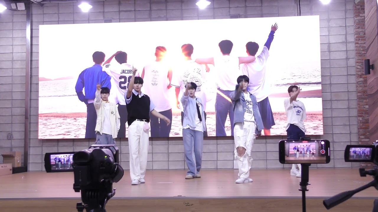 240908 WEi 위아이 - LOVE2YOU 직캠 FULL SHOT