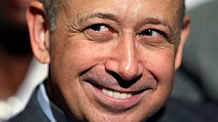 Elizabeth Warren Defends Bernie Sanders