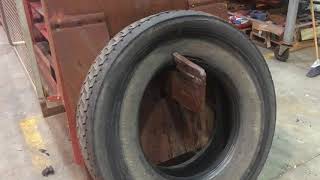 Used truck tire debeader - Gebrauchter LKW-Reifenschneider - Altreifen Recycling