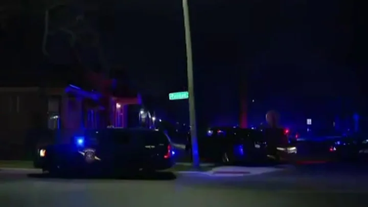 Officer shooting in Detroit