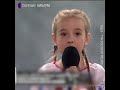 7-річна Амелія заспівала Гімн України на благодійному концерті в Польщі