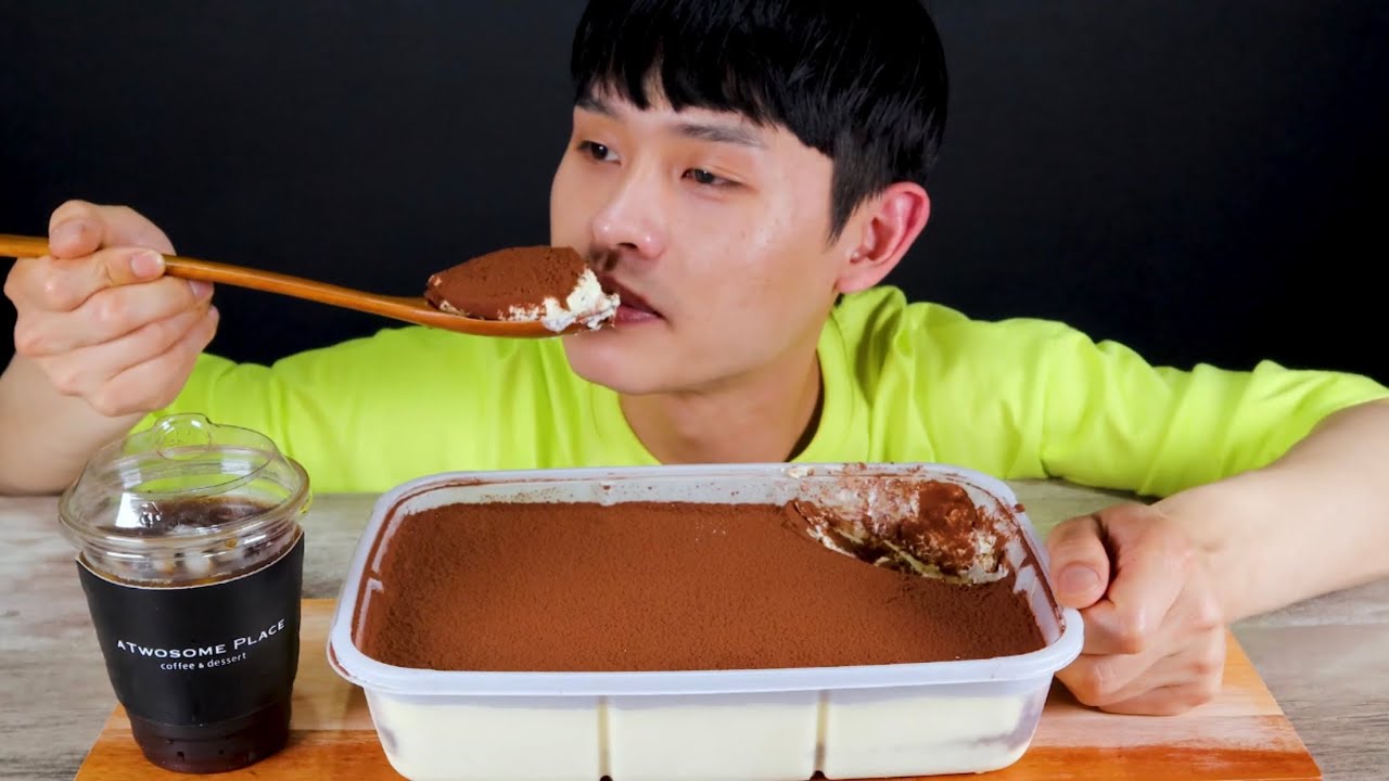 투썸플레이스 티라미슈 파티팩~~!! Tiramisu Cake MuKBang ~!!