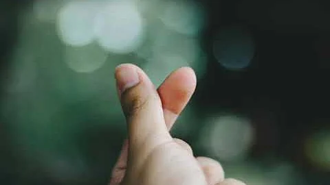Fingers snap asmr sound effect