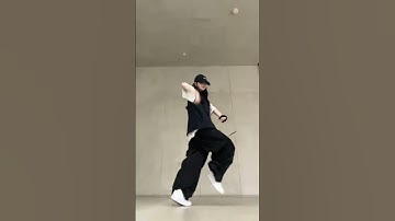 Thumbnail of jellyous (Feat. Sophie Powers)  (ILLIT, Sophie Powers) #dance cover
