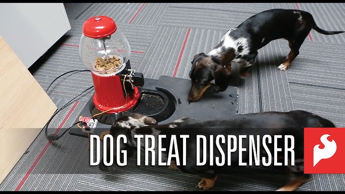 Portable Dog Treat Dispensers : PAWKET TREATS