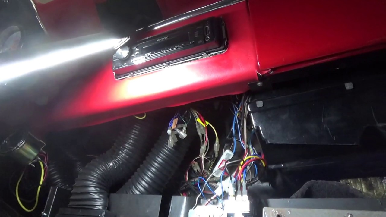 １９５６ Ford Pumpkin デッキ修理とバックモニター固定 シガーソケット取り付け Youtube