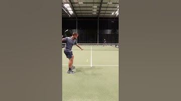 🎾💨 Try this UNRETURNABLE serve!  #ThePadelSchool #PadelTips #PadelTraining