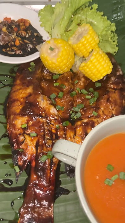 Menu makan malam hari ini.. ikan bakar kakap merah dengan saos padang.. terimakasih sudah mampir..