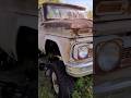 EXPLORING AN OLD JUNKYARD!