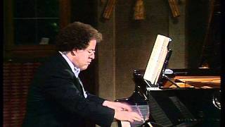 Maestro james levine performs one of scott joplin's classic pieces,
"maple leaf rag", as part a met marathon on 6 october 1977.one the
images in vi...