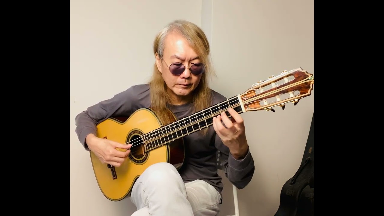 Tong Hua 童话 • classical guitar • Ivan Lim