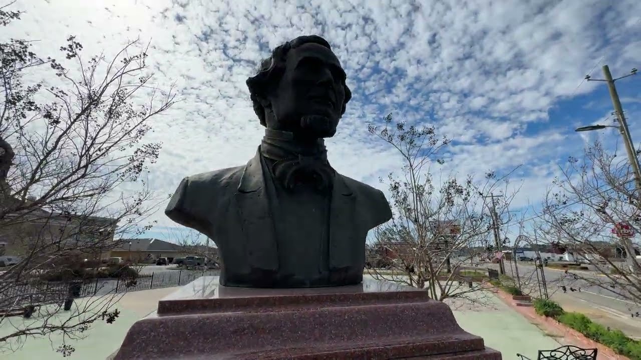 Hazlehurst, Georgia! Jeff Davis County Courthouse & Monument (Feb 18, 2025)