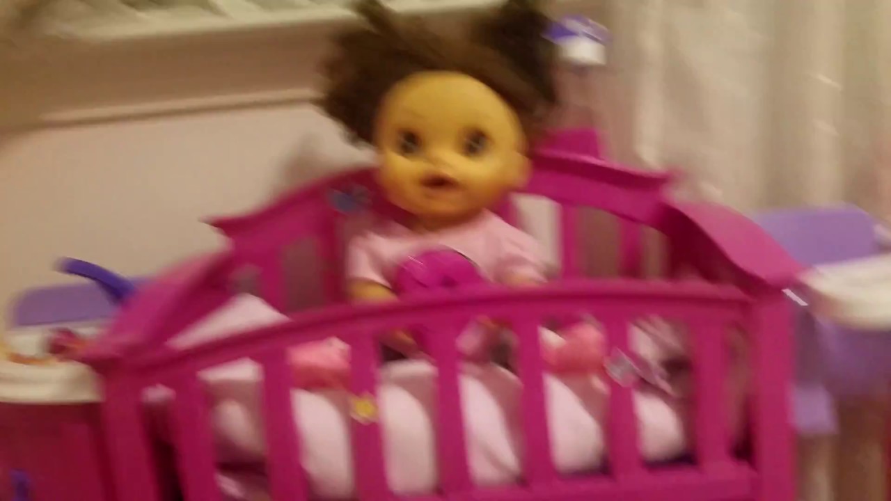 Changing the baby's crib Baby Alive YouTube