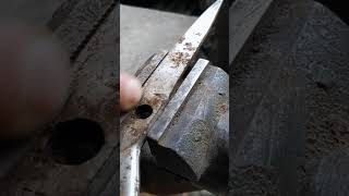 Deep Clean! 🗑️ Removing 50 Years of Rust from Old Scissors