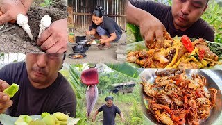 cook and eat wild mushroom and smoked meat || crab fry || eating sour mango and peach || kents vlog.