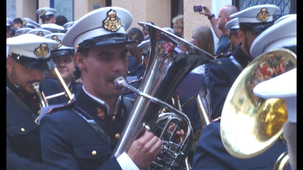 ETERNIDAD. IMPRESIONANTE LA BANDA ROSARIO DE CADIZ CON SU PATRONA. 7 OCTUBRE 2015