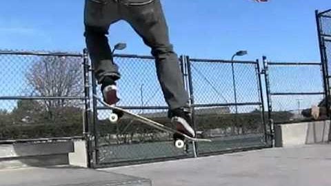 KICKFLIP TO NOSE MANUAL SLOW MOTION