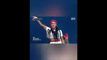 Idols Reaction When Hwasa Did This In Live Mamamoo Hwasa 