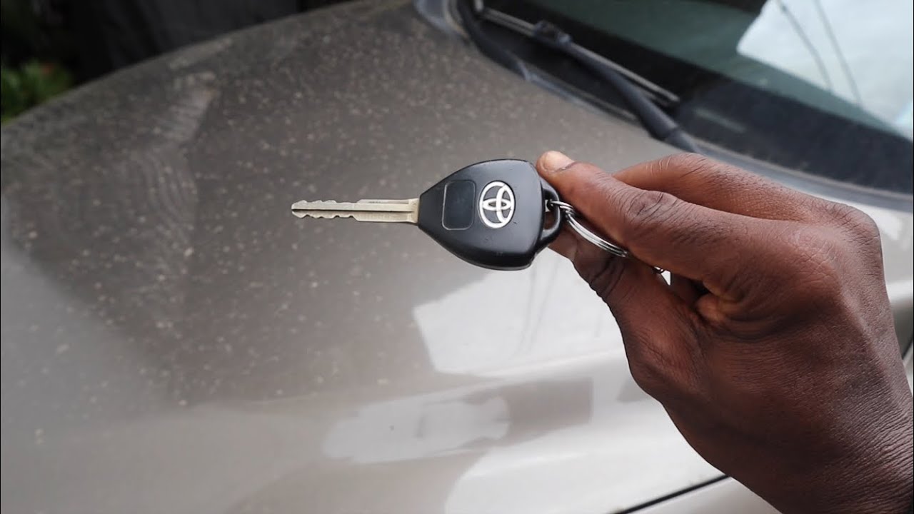 Toyota Key Fob Battery replacement DIY - YouTube