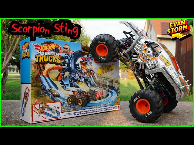 Hot Wheels Monster Trucks Scorpion String Raceway Track Set with 1 Toy  Monster Truck & 1 Car 