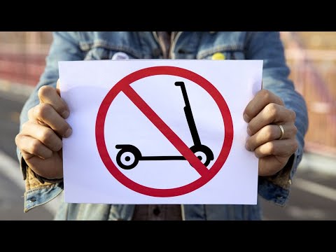 Zakaj so električni skuterji nezakoniti v New Yorku in Londonu