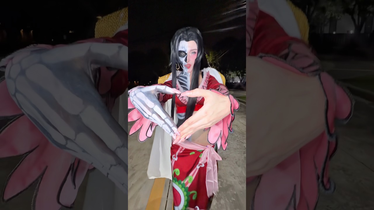 Are yall ready for Halloween? 😍😘🥵 #anime #cosplay #boa