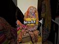 قالت انها تصنع بشر من الاربطة المطاطية واثبتت ذا الشيء 
