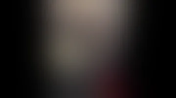 خلاف لفظي يتحول إلى شجار جماعي بين رجال ونساء في مطار أمريكي 